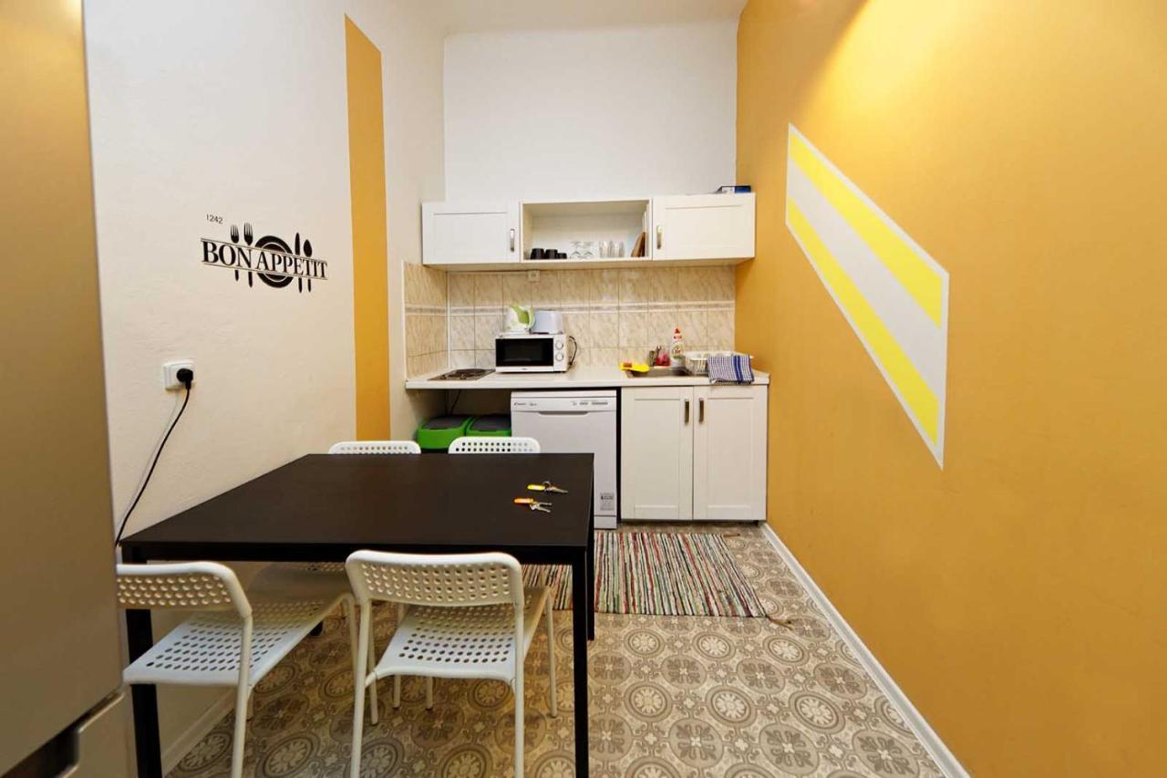 Peter'S Tower Apartments براغ المظهر الخارجي الصورة