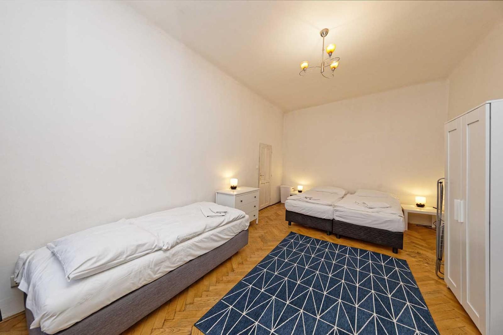Peter'S Tower Apartments براغ المظهر الخارجي الصورة