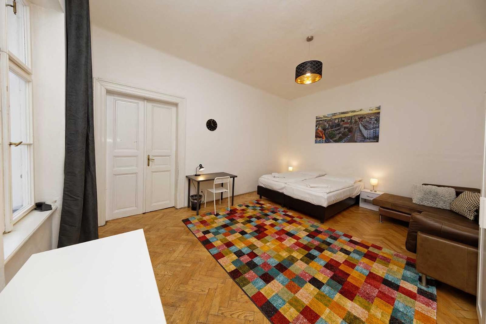 Peter'S Tower Apartments براغ المظهر الخارجي الصورة